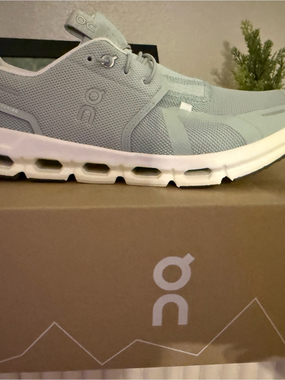 On Running Youth Athletic Shoe — Light Gray/White